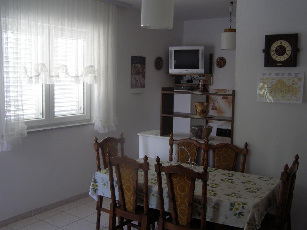 Apartments Rovis Tar-Vabriga Bagian luar foto